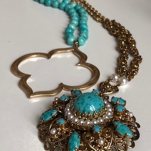 Vintage 1950 60s Czechoslovakian turquoise glass stone and faux pearl pendant on a long ornate link chain