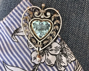 Antique Edwardian 18 karat and platinum brooch and pend with heart shapped aquamarine, white enemal, diamonds and natural pearls, AMAZING