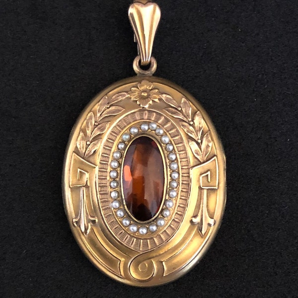 ANTIQUE ART NOUVEAU large rolled gold amber and pearl Locket, floral wreath motief Egyptian revival