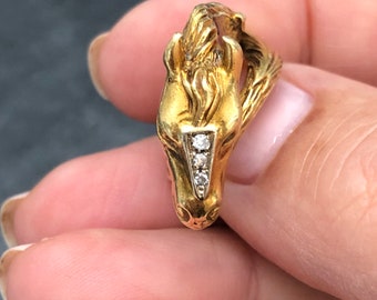 Vintage 70s 18 Karat Yellow Gold Horse Head Ring Made in Vintage 70s 18 Karat Yellow Gold Horse Head Ring Made in