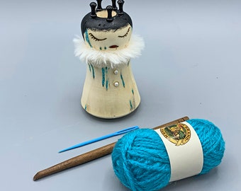 Weeping Queen kit for spool knitting