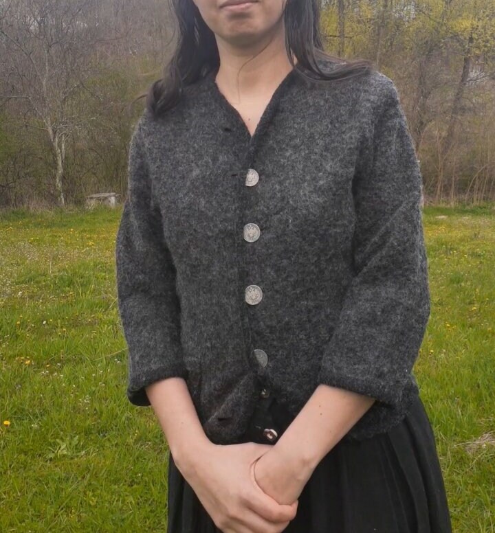 Vintage women  grey wool cardigan , brand Isar Trachten, German Oktoberfest cottage style, bavarian fashion