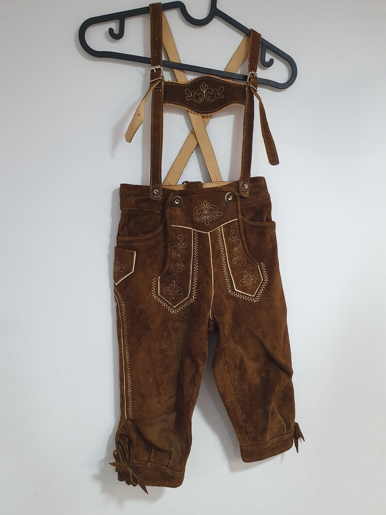 Vintage kids suede shorts with suspenders, size 116, Austrian cottage style, trachten mode, alpen costume zdjęcie 5