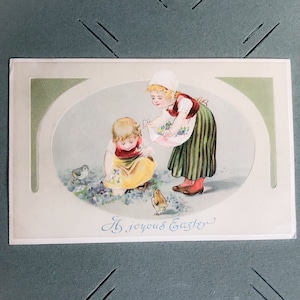 Antike Oster postkarte Postkarte Mädchen Kinder Baby Küken Blumen Frühling Grüße 1900er Jahre Alte Ephemera Geprägt Deutschland Detroit