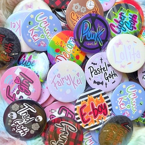 Fashion Button Badges, Harajuku fashion badge, Kawaii fashion pin badge, Cute aesthetic badge, Kawaii fashion gifts, Cute aesthetic gifts