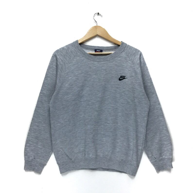 nike round neck sweatshirts
