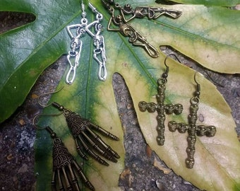 Halloween Skeleton Earrings | Skull Cross Earrings | Skeleton Hand | Spooky Birthday Gift | Horror Costume Earrings | Cosplay Jewelry