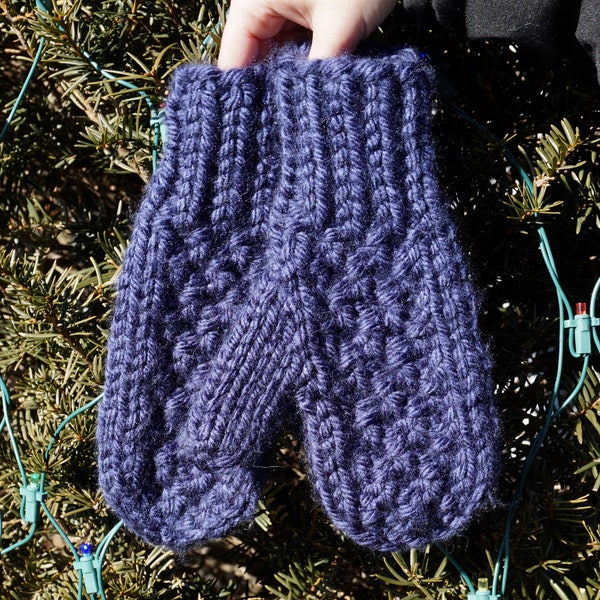 PATTERN // The Elizabeth Mittens // Knit Mittens Pattern // Women's Mittens Pattern // Chunky Knit Mittens Pattern // Easy Irish Moss Stitch