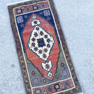 Door Mat Rug, Vintage Turkish Oushak Small Rug, Mat Rug, Entrance Rug, Entryway Handmade Rug 3.3 x 1.6 ft/102 x 50 cm