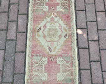 Alfombra pequeña turca vintage de 1 x 0,50 m, alfombra Oushak tejida a mano, alfombra anatolia rosa desteñida, alfombra de entrada estilo boho.
