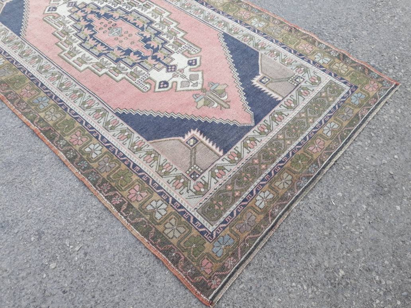 Rare Boho Style Rug, Vintage Turkish Oushak Rug, Large Pale Colors ...