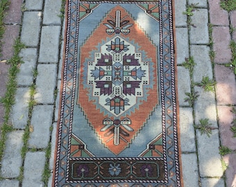 Alfombra turca vintage, alfombra oriental pequeña, alfombra anatolia hecha a mano, alfombra de entrada estilo boho, decoración rústica para el hogar.