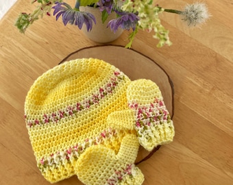 Toddler hat and matching mittens