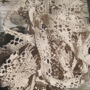 Gorgeous Vintage Cluny Ecru Lace Trim 7/8&quot; wide ~ sold by the piece- 7 yd 12&quot; long