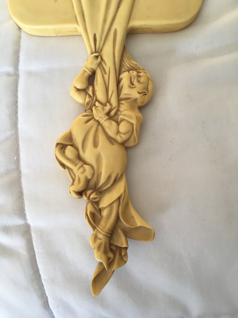 Figural Mirror /& Brush Set vintage