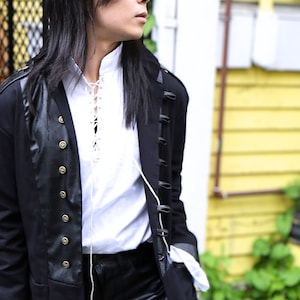 The VM Lace-Up Poet Shirt - White Cotton Victorian Wedding Christmas Pirate Shirt Steampunk Gothic Medieval Renaissance Vampire Poet Shirt