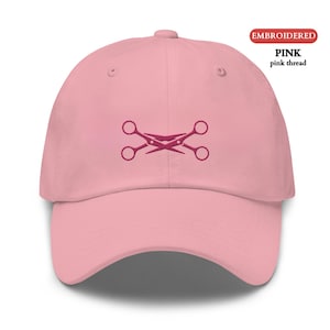 Gepersonaliseerde geborduurde hoed, aangepaste Lesbian Pride Sapphic schaar geborduurde pet, grappig geborduurd cadeau voor haar, LGBTQIA vriendin cadeau