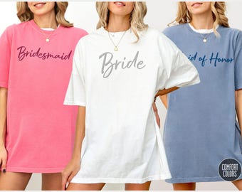 BESTICKTE Comfort Colors® Brautparty Shirts, personalisierte Trauzeugin Shirts, personalisierte Brautjungfer Shirt, Geschenk für Braut, Brautjungfern Geschenke