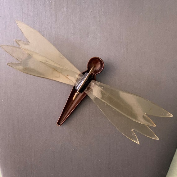 Amazing 1940's Celluloid Dragonfly Brooch - image 5