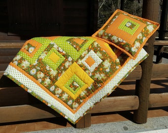 Daisy toddler throw Сhamomile colorful quilt set. Green orange yellow girls bedspread. Single blanket pillow case. Handmade patchwork quilt