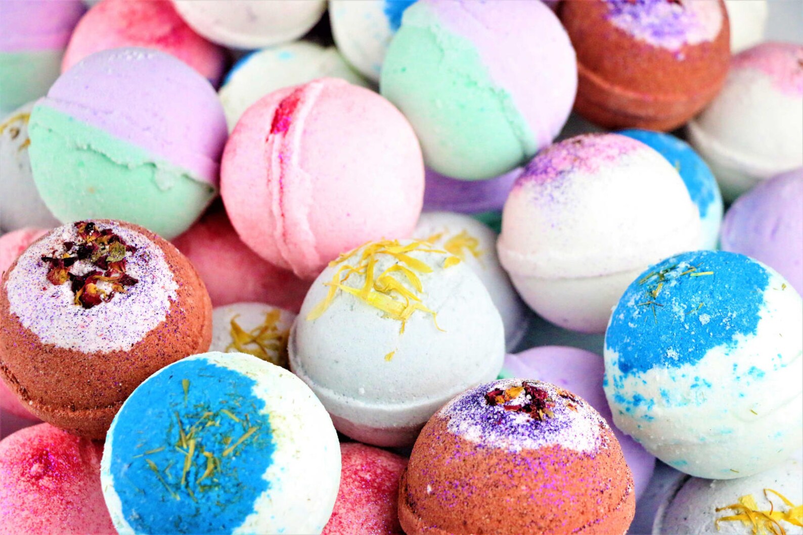 Bath Bomb Gift Set Bath Bombs Bath Fizzy Gift For Her Bath Etsy