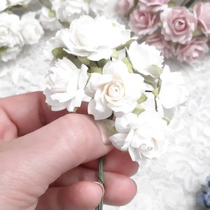 Roses  Blumen, papier Rose's, paper flowers, mulberry papier Blumen, zum basteln, DIY , Basteln Materialien