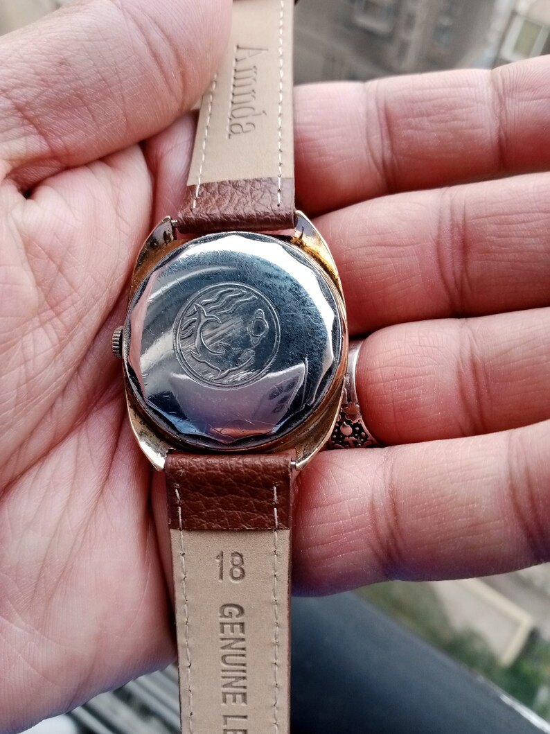 Dos De Boîtier De Montre enicar • EUR 12,50 - FR