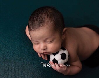 MADE TO ORDER! Felted soccer ball | Felted stuffy toys Newborn photography props Photo props Felted sport props Wool toy Newborn soccer ball