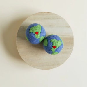 MADE TO ORDER! Felted planet | Felted stuffy toys Newborn photography props Wool Earth globe World globe Felted Earth ball