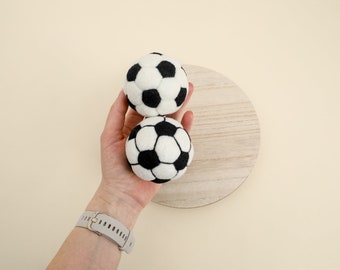 MADE TO ORDER! Felted soccer ball | Felted stuffy toys Newborn photography props Photo props Felted sport props Wool toy Newborn soccer ball