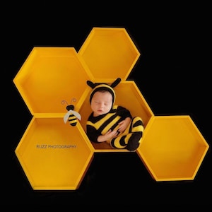 RTS! Bee outfit | Photo prop Newborn photography props Baby bumblebee Knitted bumblebee outfit