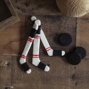RTS! Gefilztes Hockey-Set | Gefilzte Stofftiere Neugeborene Fotografie Requisiten Gefilzte Sport Requisiten Gefilzte Wolle Hockeyspieler Set