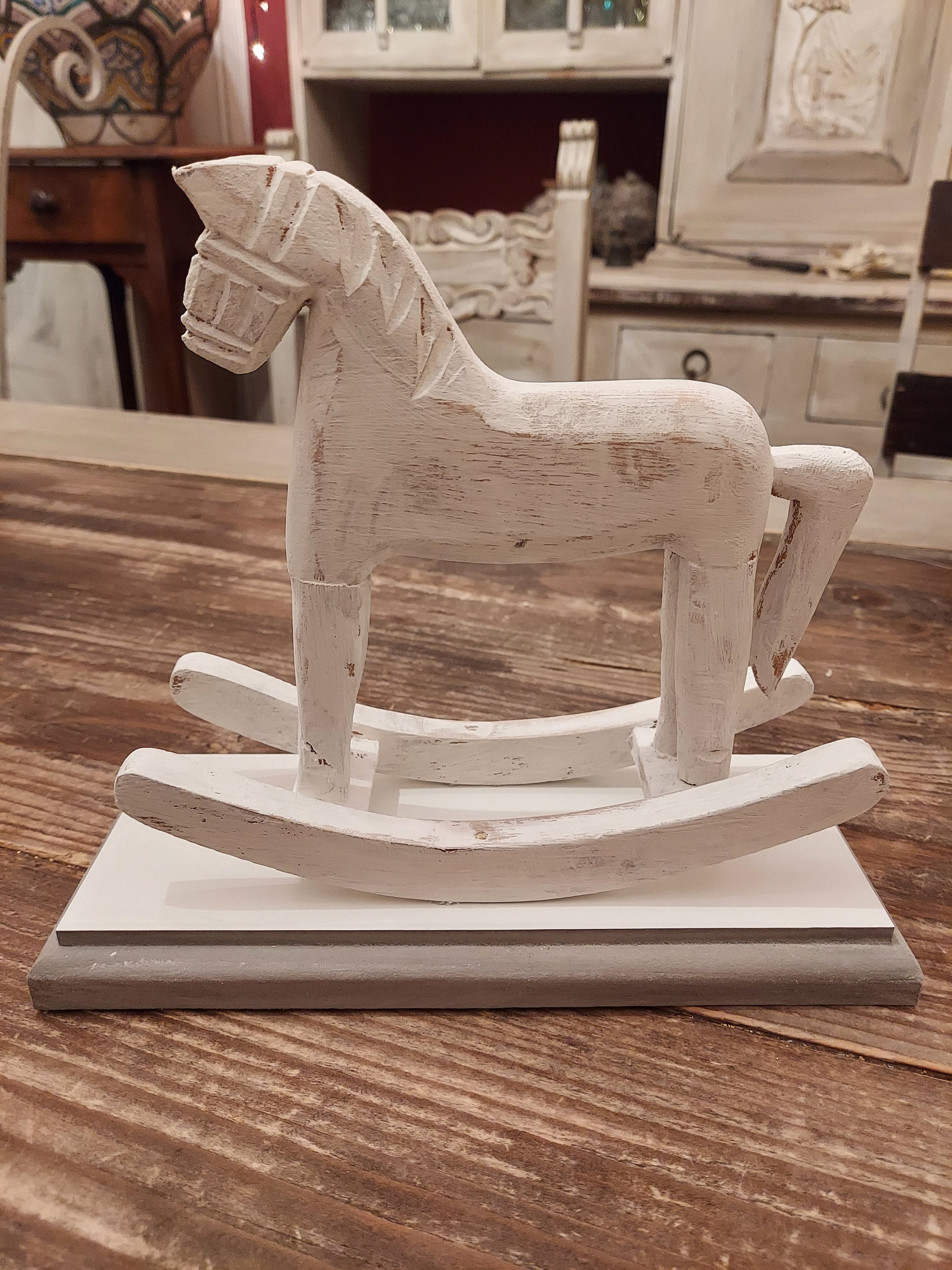 Cavallo a dondolo per bambini legno noce base bianca