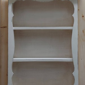 Tablón de anuncios / Estante para platos