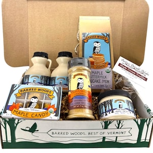 Perfect Vermont Gift - Deluxe Maple Gift Box of Treats: Maple Syrup, Pancake Mix, Maple Sugar, Maple Cream, Maple Candy, Maple Truffles zdjęcie 1