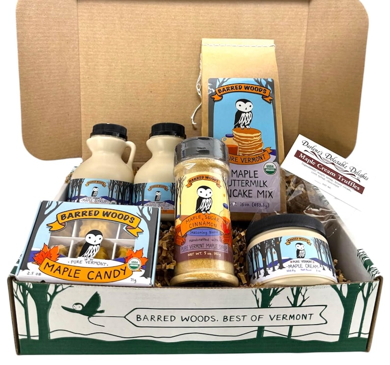 Perfect Vermont Gift - Deluxe Maple Gift Box of Treats: Maple Syrup, Pancake Mix, Maple Sugar, Maple Cream, Maple Candy, Maple Truffles zdjęcie 1