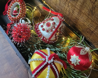 Lot of Vintage Handmade Satin Sequin Beaded Christmas Red Ornaments (5)