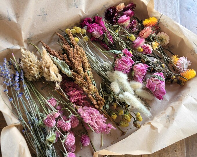 Botanical Box: Natural Dried Flowers for Bud Vases - Etsy