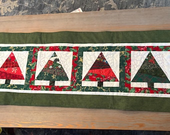 Christmas Tree Table Runner: Patchwork Quilted Cotton Holiday Decor