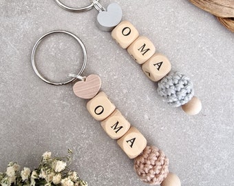 Grandma keychain | grandmother | granny | gift | heart | beads | printed | crocheted