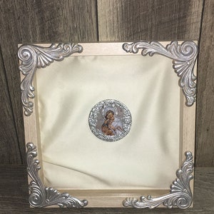 Handmade crown box with wooden and crystal details