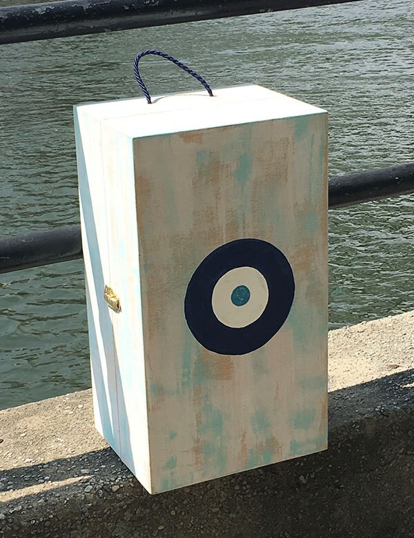 Caja de bebé Keepsake que se convierte en armario o mesita de noche