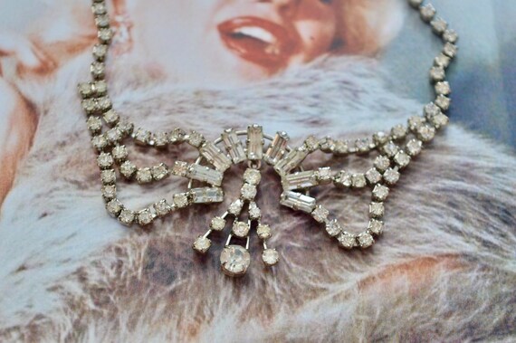 Vintage necklaces hotsell australia