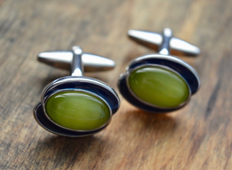 Mens Accessories Wedding Gift Suit Accessories Gifts for Him Vintage Accessories Onyx Cufflinks Vintage Cufflinks Green Cufflinks
