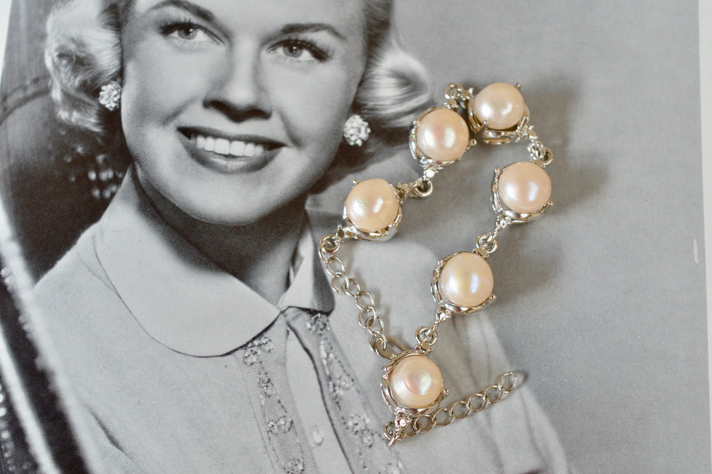 ◆VINTAGE HOLLYWOOD◆ Basic Pearl Bracelet VH24NNBR174M Single-Strand-White-