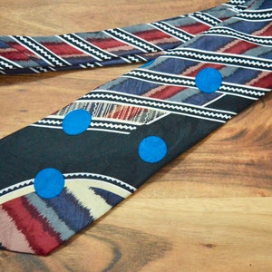 Vintage Necktie, Necktie, Silk Tie, Silk Necktie, Neckties in uk, Tie in uk, Gifts for Women, Gifts for Men, Suit Accessories, Tie, Necktie