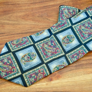 Vintage Necktie, Vintage Tie, Silk Necktie, Silk Tie, Indian Tie, Indian Necktie, Tie, Necktie, Gifts for Him, Fathers Day Gift