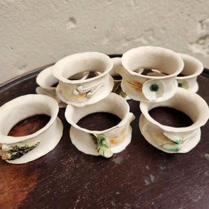 Napkin Rings, Ceramic Napkin Rings, Floral Napkin Rings, Napkin Rings in UK, Vintage Napkin Rings, Vintage Homewares, New Home Gift, Ceramic