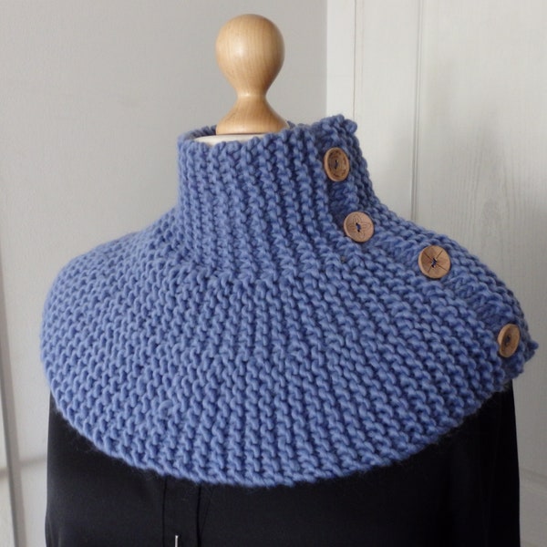 Chauffe épaules tour de cou tricoté laine bleue lavande