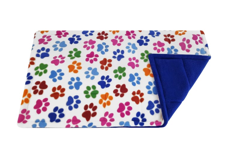 Fleece 
C&C cage liners
correx 
coroplast 
kavee
guinea pig
absorbent
midwest 
ferplast